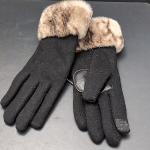 NWT,Echo New York Women's Black Wool Faux Fur Winter Gloves.